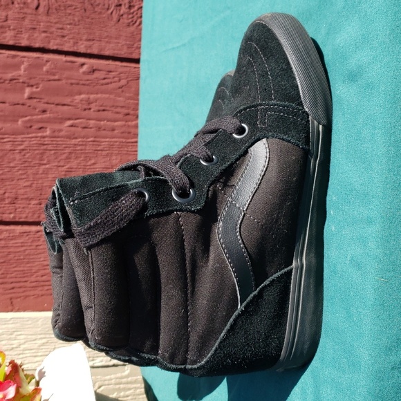 Vans Triple Black Hidden Heel Sneakers - Picture 5 of 5